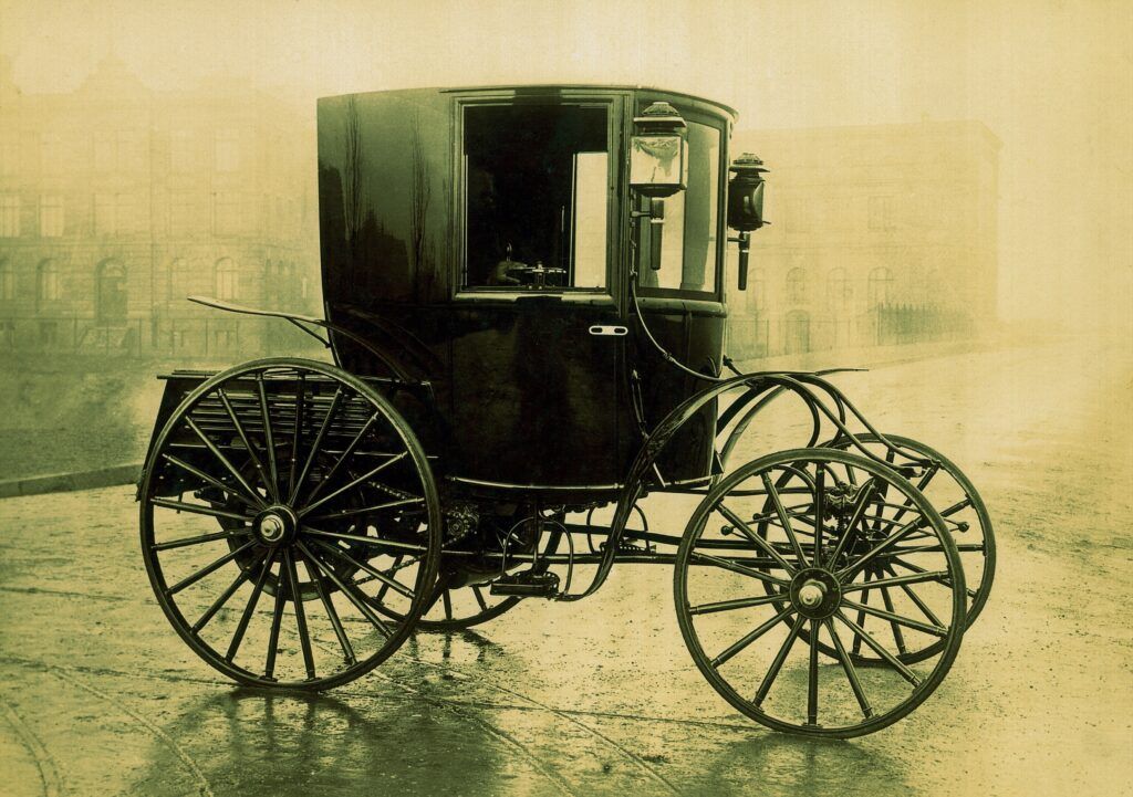 125 años de historia de furgonetas: el vehículo de reparto Benz de 1896 2