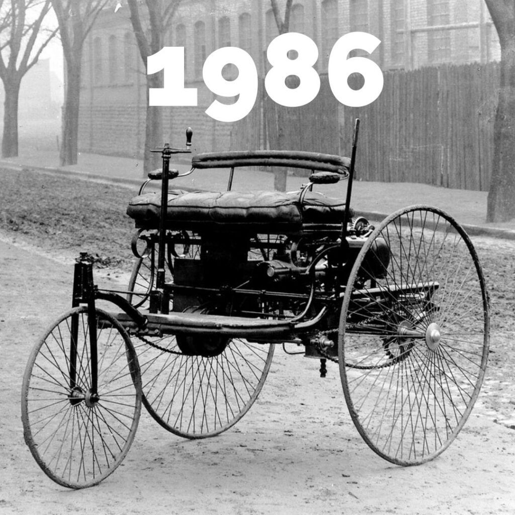 29 de Enero de 1986, Carl Benz presentó la patente de su automóvil 1