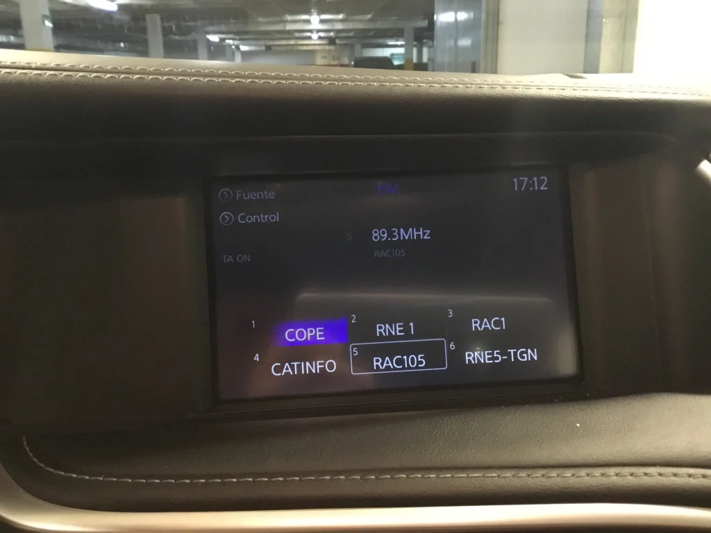 Infiniti Q30 2.2 d Premium AWD 13